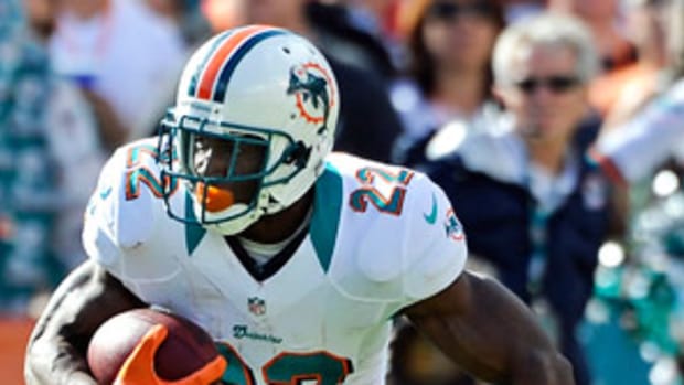 121213144447-reggie-bush-t2-single-image-cut.jpg